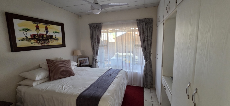 3 Bedroom Property for Sale in Roylglen Gardens Northern Cape